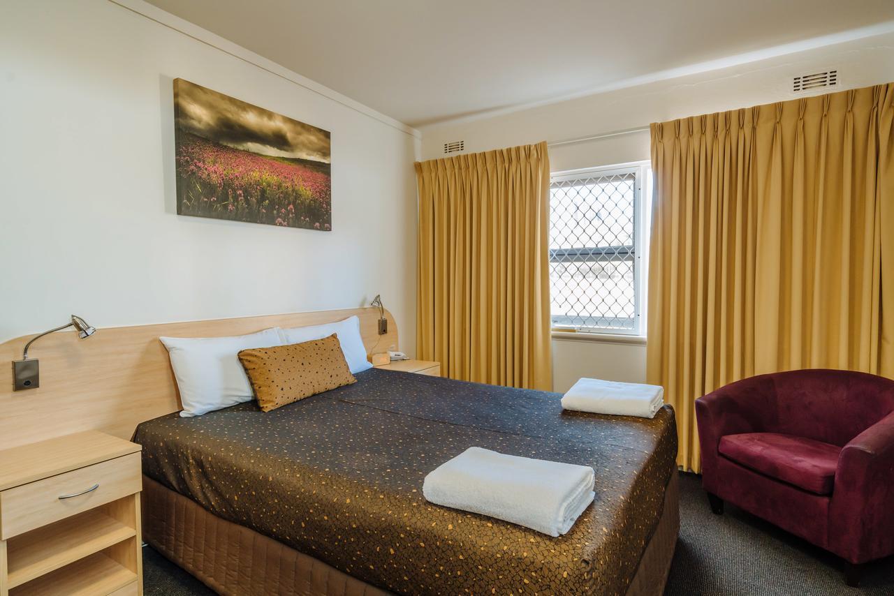 Canning Bridge Auto Lodge เพิร์ท ภายนอก รูปภาพ
