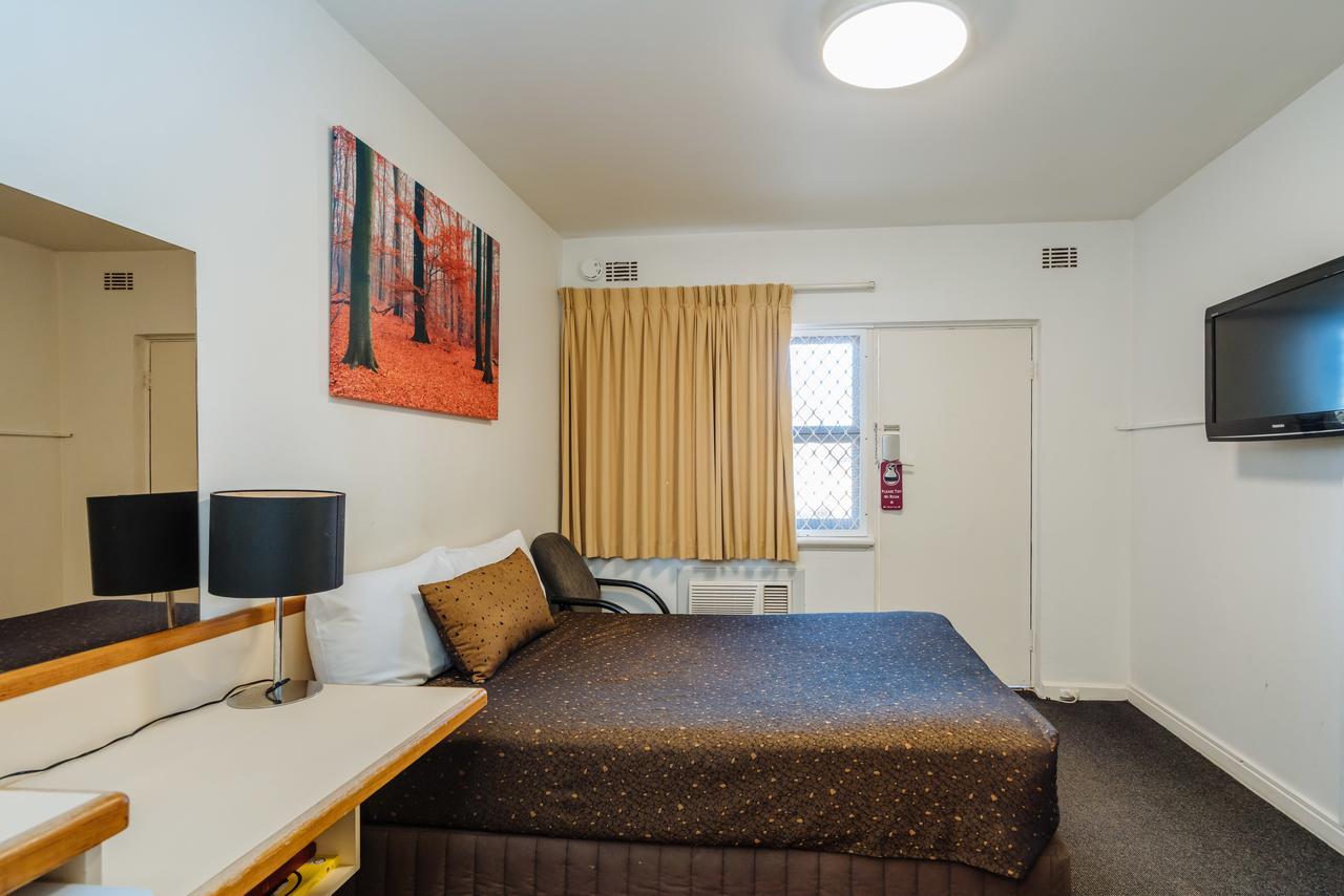 Canning Bridge Auto Lodge เพิร์ท ภายนอก รูปภาพ